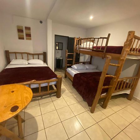 גואטמלה Hostal 17-52 מראה חיצוני תמונה